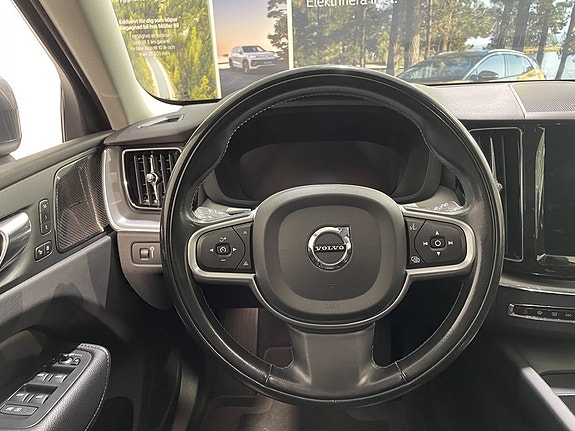 Volvo XC60 7 of 20