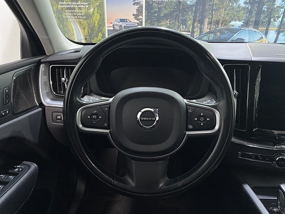 Volvo XC60 5 of 20