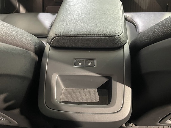 Volvo XC60 16 of 20