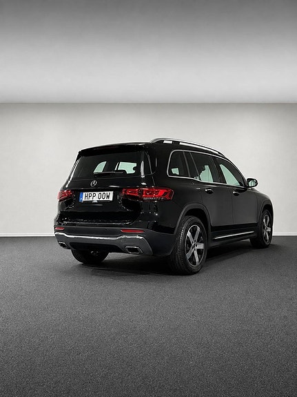 Mercedes-Benz GLB200 d 5 of 16