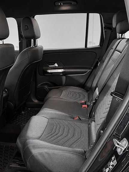 Mercedes-Benz GLB200 d 14 of 16