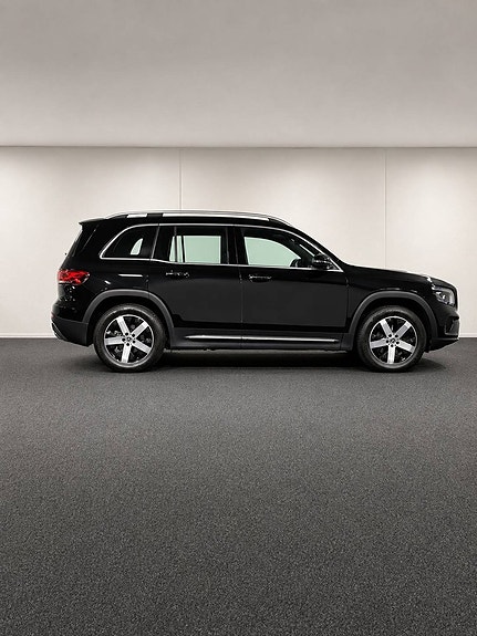 Mercedes-Benz GLB200 d 6 of 16