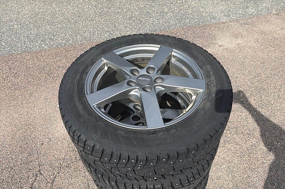 Toyota C-HR 16 of 16