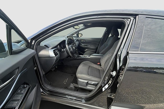 Toyota C-HR 8 of 16