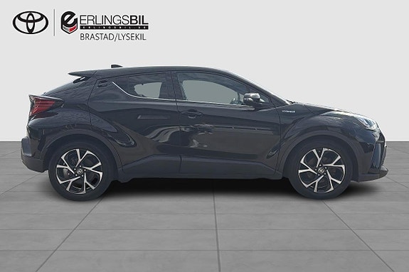 Toyota C-HR 14 of 16