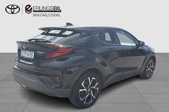 Toyota C-HR 15 of 16