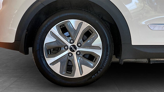 Kia e-Niro 9 of 16