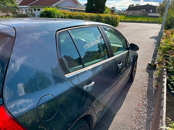 Volkswagen Golf V 4 of 5