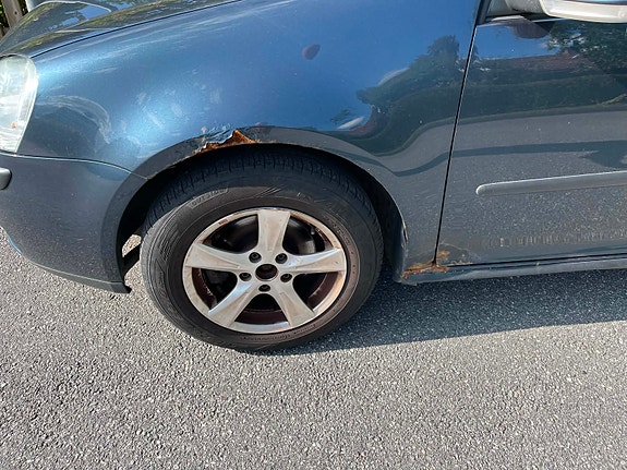 Volkswagen Golf V 5 of 5