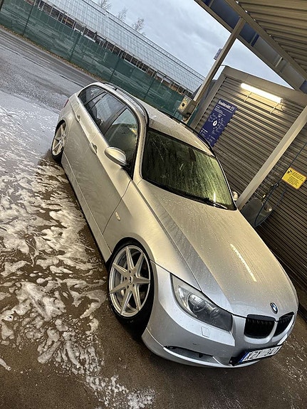 BMW 320d 5 of 5