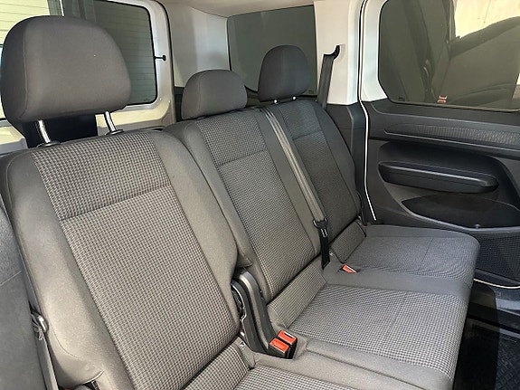 Volkswagen Caddy 11 of 16