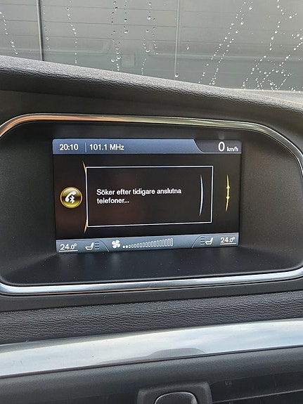 Volvo V40 16 of 22