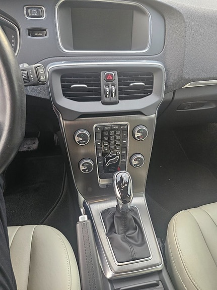 Volvo V40 13 of 22
