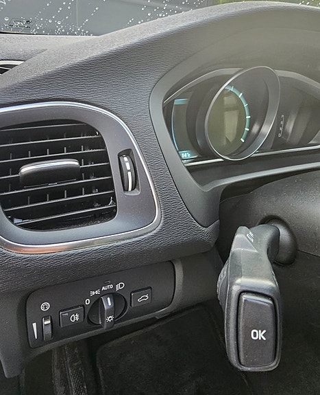 Volvo V40 14 of 22