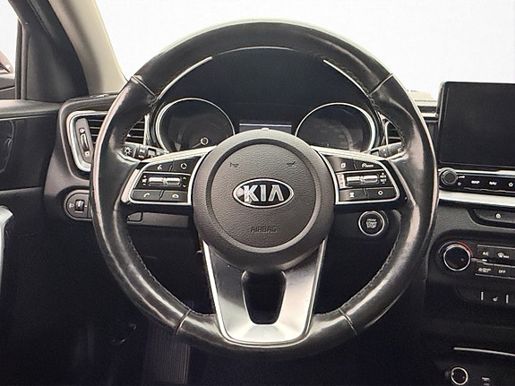 Kia Ceed 12 of 30