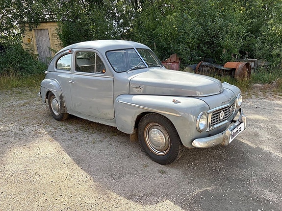 Volvo PV 4 of 12