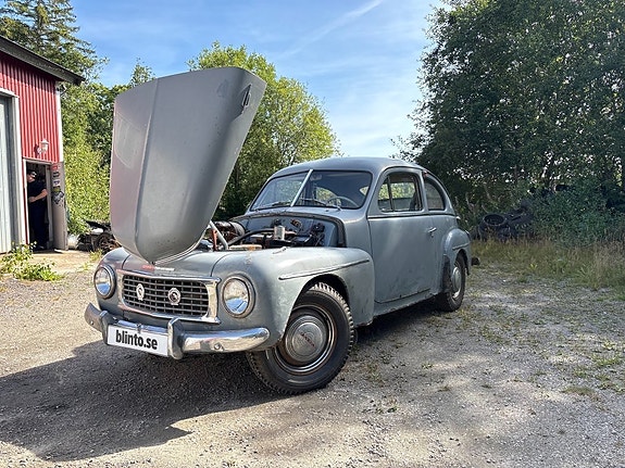 Volvo PV 2 of 12