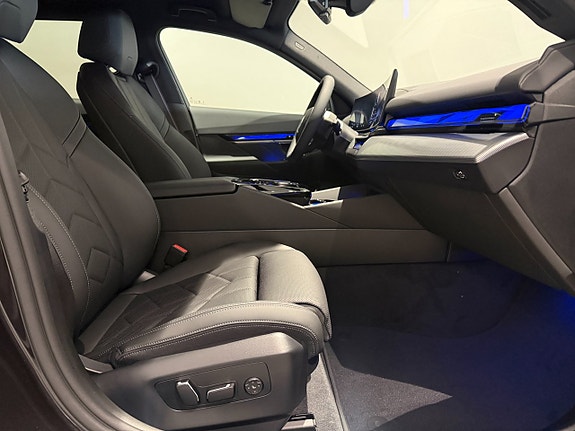 BMW i5 8 of 21