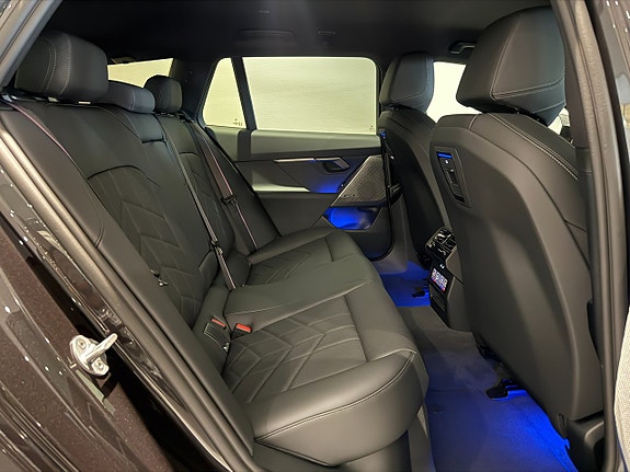 BMW i5 7 of 21