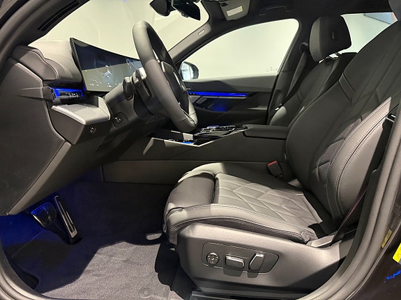 BMW i5 10 of 21