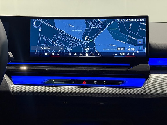 BMW i5 18 of 21