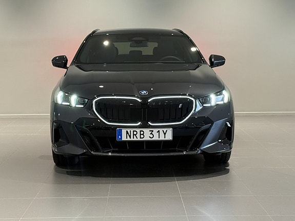 BMW i5 2 of 21