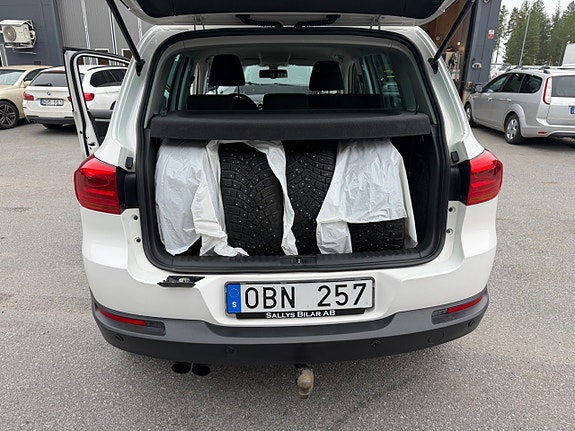 Volkswagen Tiguan 10 of 17