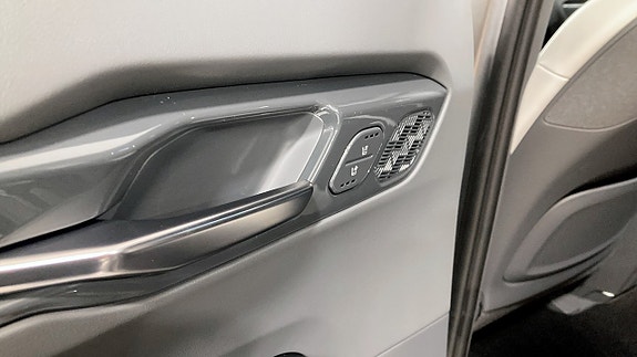 Kia EV9 14 of 17