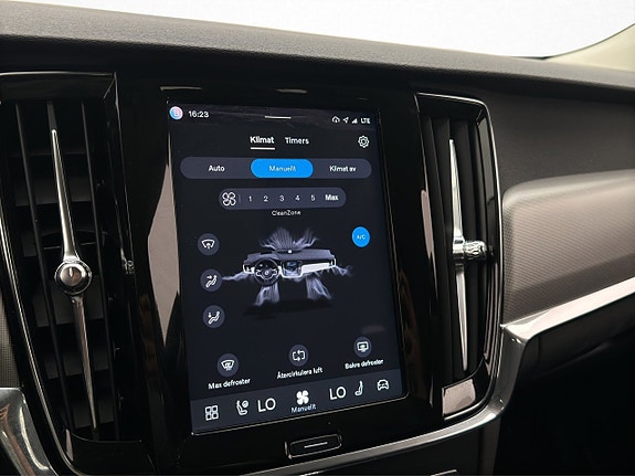 Volvo V90 21 of 30