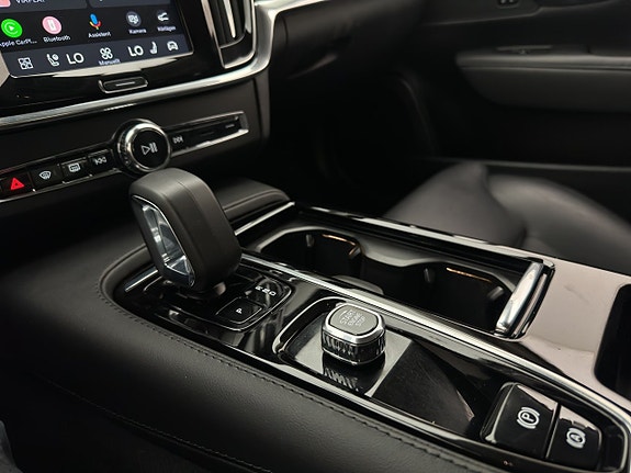 Volvo V90 26 of 30