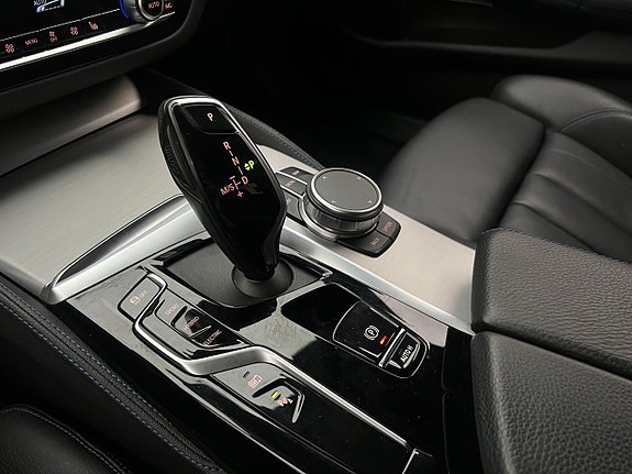 BMW 530e 27 of 30