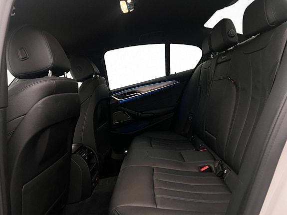BMW 530e 28 of 30
