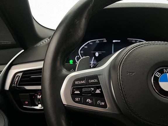 BMW 530e 18 of 30