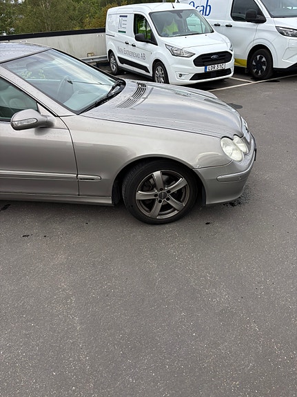 Mercedes-Benz CLK200 5 of 12