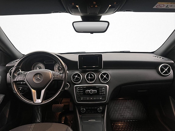 Mercedes-Benz A180 11 of 30