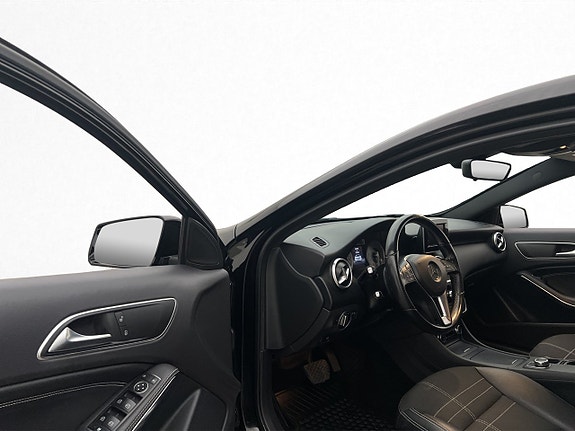 Mercedes-Benz A180 9 of 30