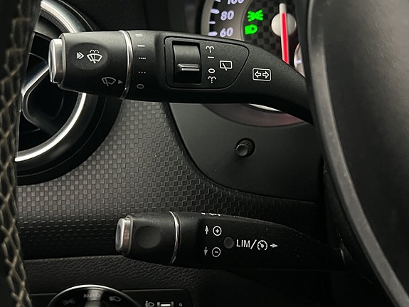 Mercedes-Benz A180 13 of 30