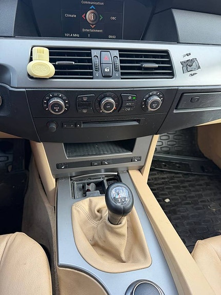 BMW 525i 5 of 5