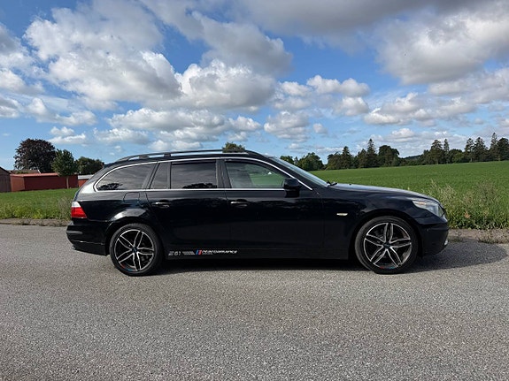 BMW 525i 2 of 5