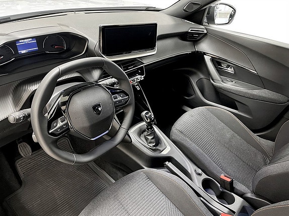Peugeot 2008 4 of 15