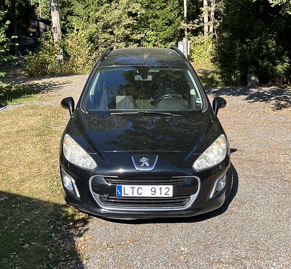 Peugeot 308 SW 4 of 4