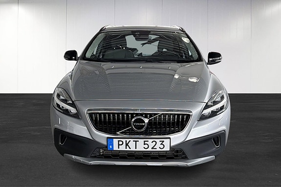 Volvo V40 Cross Country 5 of 13