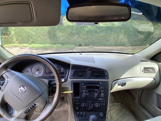 Volvo V70 5 of 6