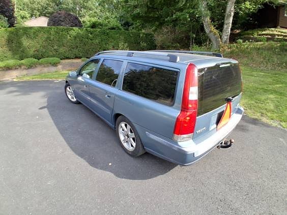 Volvo V70 4 of 6