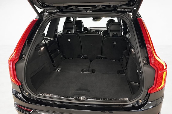 Volvo XC90 14 of 20