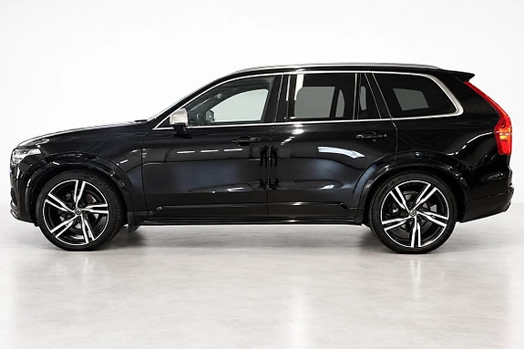 Volvo XC90 2 of 20