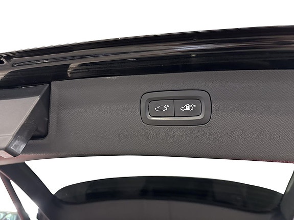 Volvo XC90 12 of 20