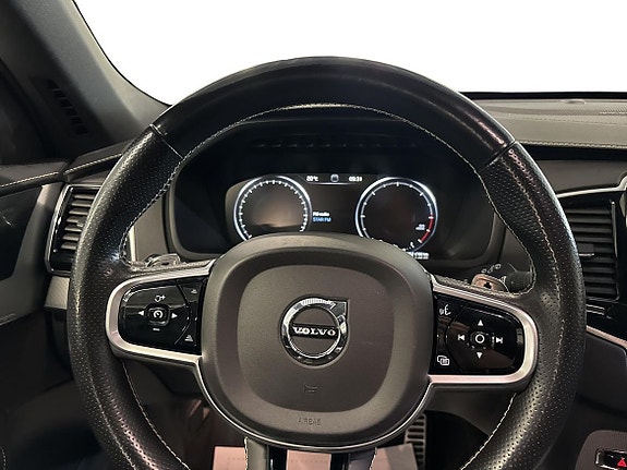 Volvo XC90 9 of 20