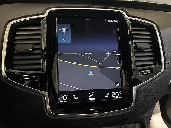 Volvo XC90 18 of 20