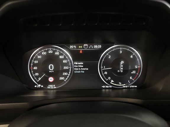 Volvo XC90 16 of 20